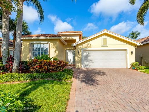 6978 Watertown Dr, Boynton Beach, FL 33437