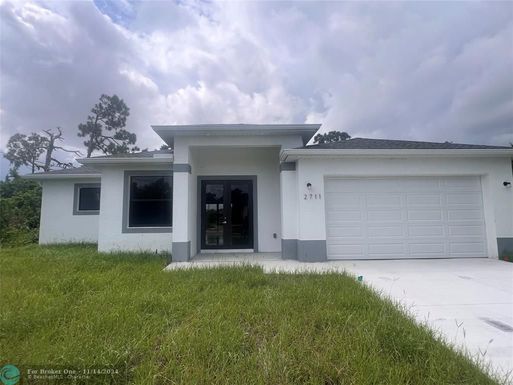 2711 4th St, Lehigh Acres, FL 33976