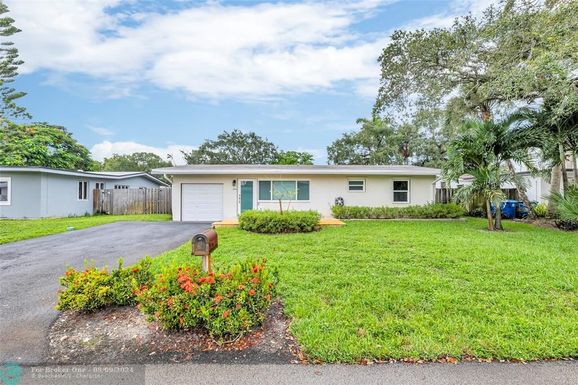 2424 Andros Ln, Fort Lauderdale, FL 33312