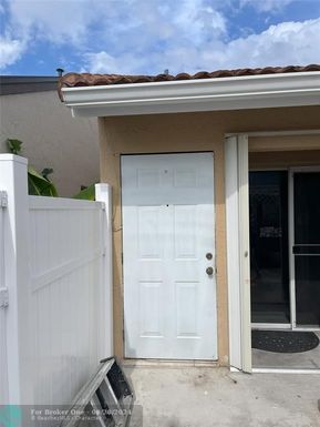 7462 29th Way, Hialeah, FL 33018