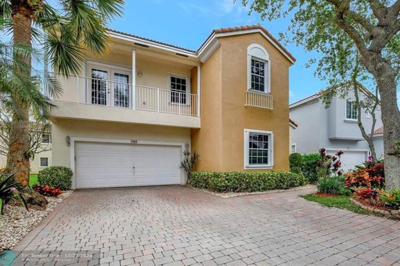 1969 74th Way, Pembroke Pines, FL 33024