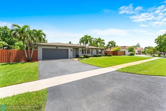 1000 75th Ter, Plantation, FL 33317