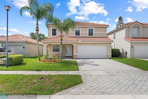 3808 Miramontes Cir, Wellington, FL 33414