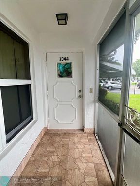 1044 83rd Ave, Plantation, FL 33322