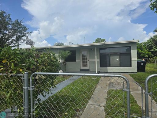 1858 Lauderdale Manor Dr, Fort Lauderdale, FL 33311