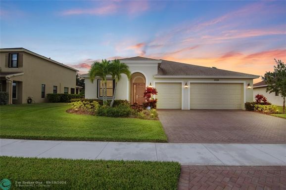 10029 Verona Cir, Vero Beach, FL 32966