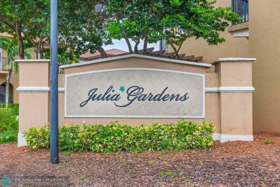 6966 Julia Gardens Dr, Coconut Creek, FL 33073