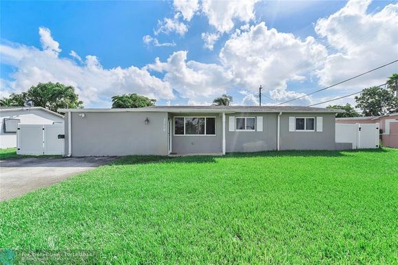 3710 6th Ave, Deerfield Beach, FL 33064