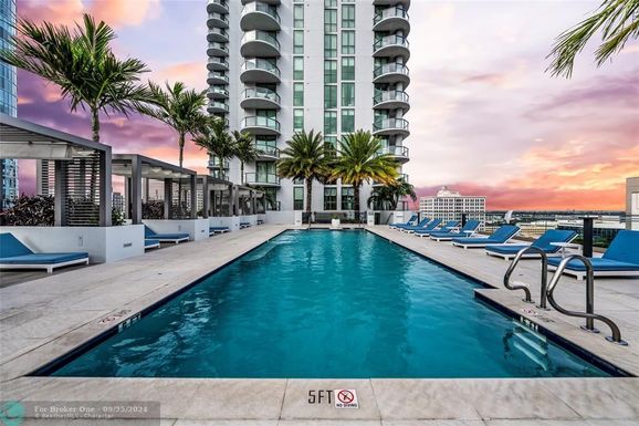 100 Las Olas Blvd, Fort Lauderdale, FL 33301