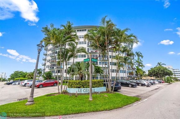 3250 28th St, Fort Lauderdale, FL 33308