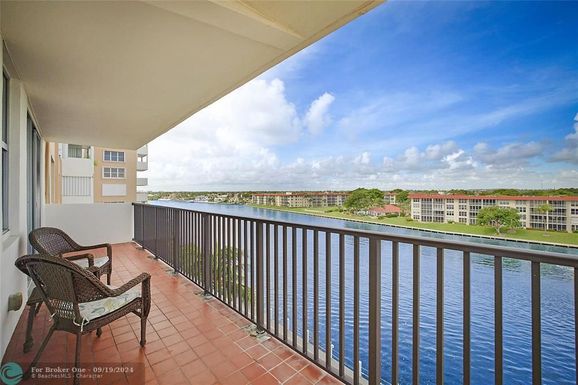 1150 Hillsboro Mile, Hillsboro Beach, FL 33062