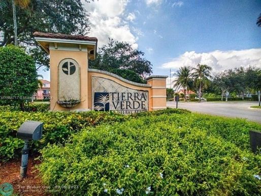 2050 Alta Meadows Ln, Delray Beach, FL 33444