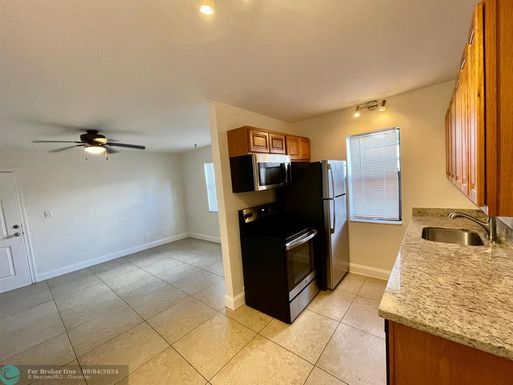 607 29, Wilton Manors, FL 33334