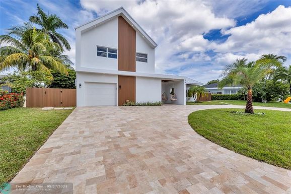 303 14th Place, Boca Raton, FL 33432