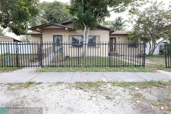 1216 Jann Ave, Opa-Locka, FL 33054