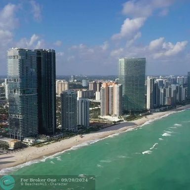 18501 Collins Ave, Sunny Isles Beach, FL 33160