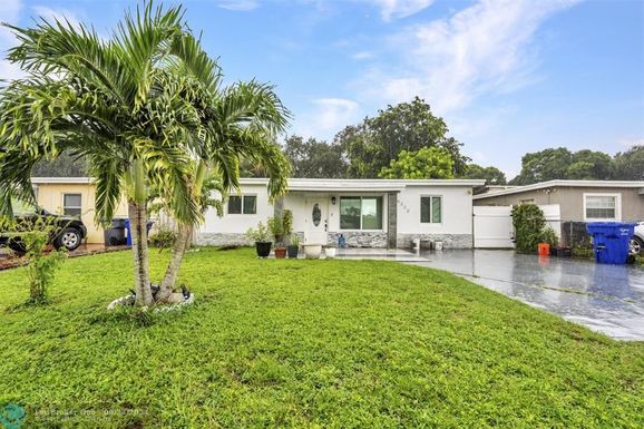 6320 Mckinley St, Hollywood, FL 33024