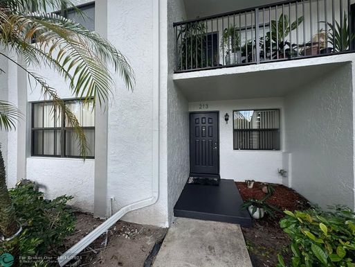 1284 Military Trl, Deerfield Beach, FL 33442