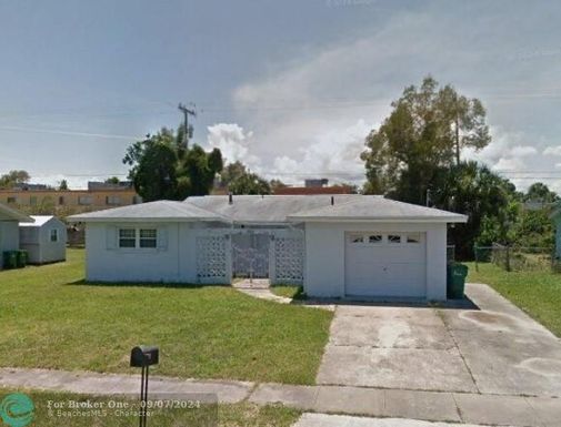 785 First St, Merritt Island, FL 32953