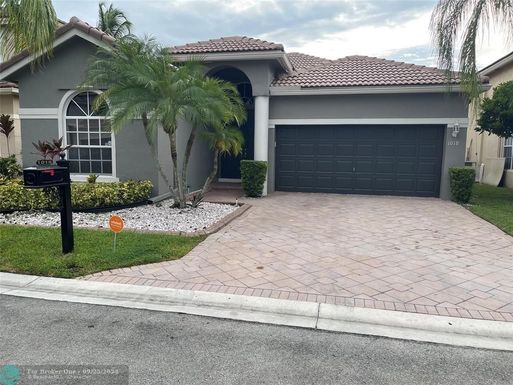 1018 116th Ave, Coral Springs, FL 33071