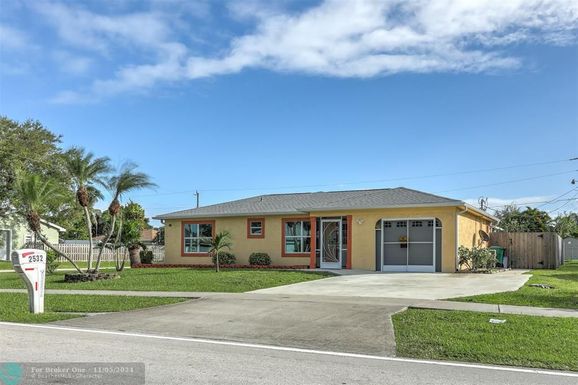 2532 Mariposa Ave, Port St Lucie, FL 34952