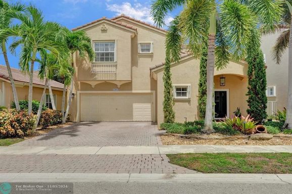 12643 6th St, Coral Springs, FL 33071