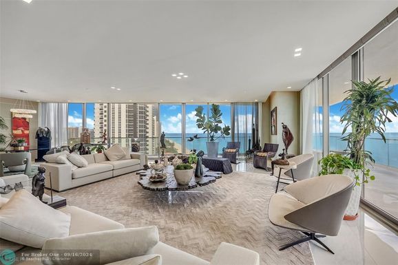 18975 Collins Ave, Sunny Isles Beach, FL 33160