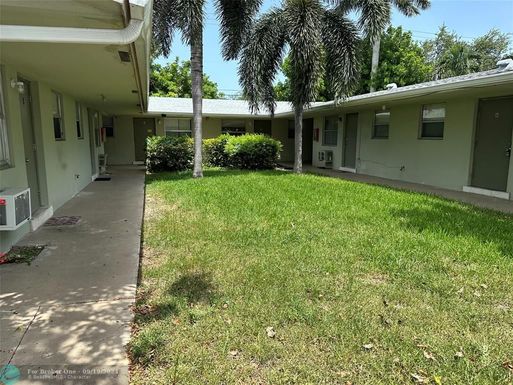 317 61st Ter, Hollywood, FL 33024