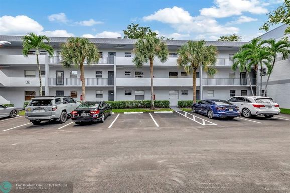 8360 Sands Point Blvd, Fort Lauderdale, FL 33321