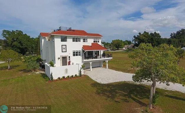 130 Green Dolphin, Placida, FL 33946