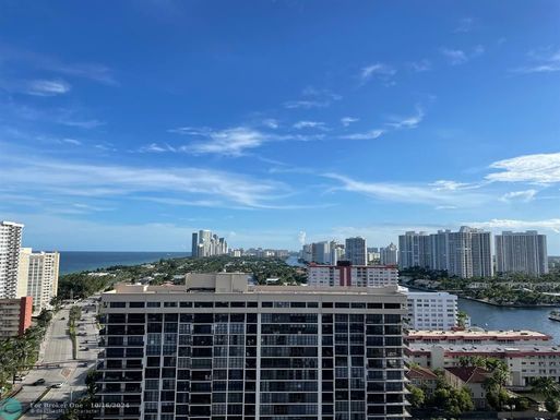 1985 Ocean Dr, Hallandale Beach, FL 33009