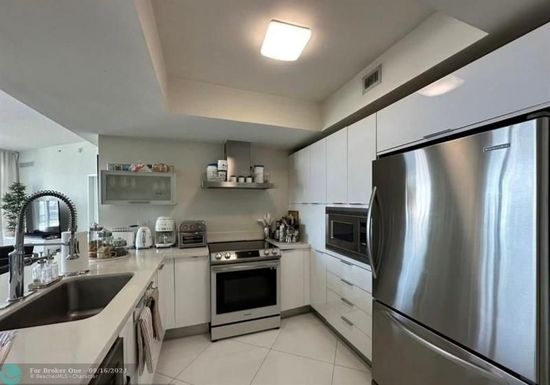 150 SUNNY ISLES, Sunny Isles Beach, FL 33160