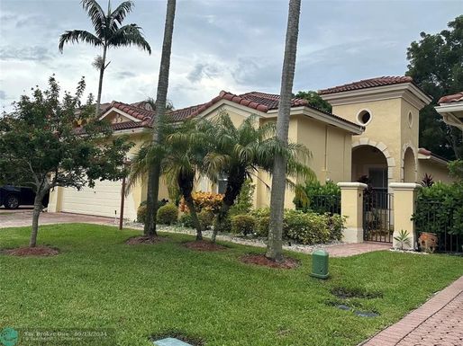 5855 119th Dr, Coral Springs, FL 33076