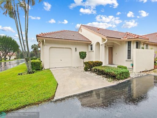 8292 Waterline Drive, Boynton Beach, FL 33472