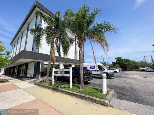 2131 Hollywood Blvd, Hollywood, FL 33020