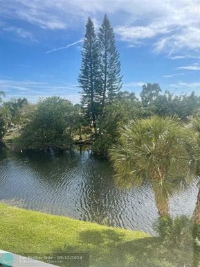 8465 Sunrise Lakes Blvd, Sunrise, FL 33322