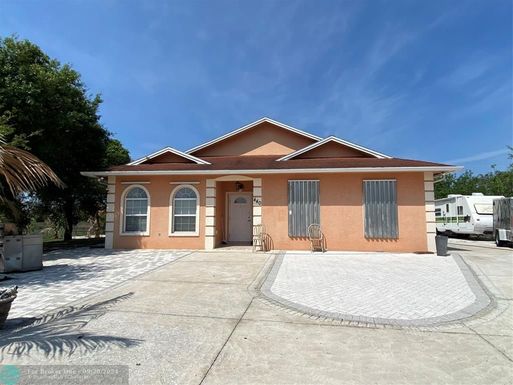 440 CORAL ST, Clewiston, FL 33440