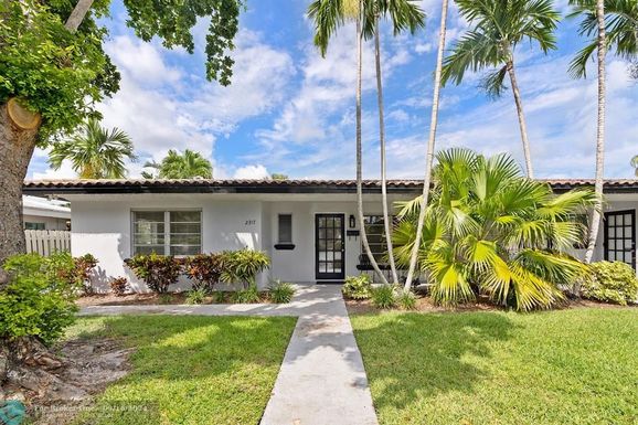 2317 33rd Ave, Fort Lauderdale, FL 33305