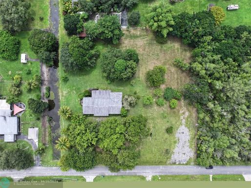 18100 55th St, Southwest Ranches, FL 33331