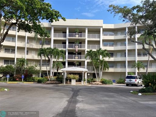 805 Cypress Blvd, Pompano Beach, FL 33069