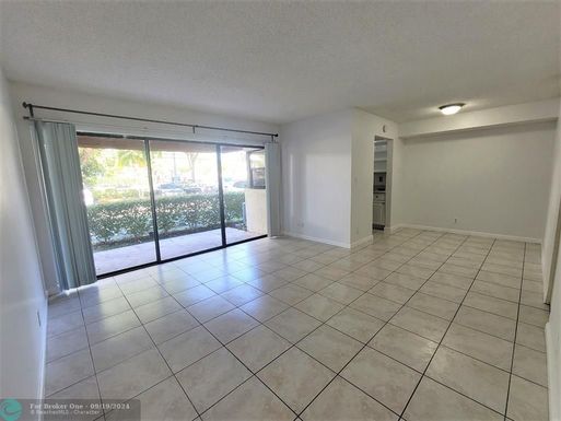 2949 Riverside Dr, Coral Springs, FL 33065