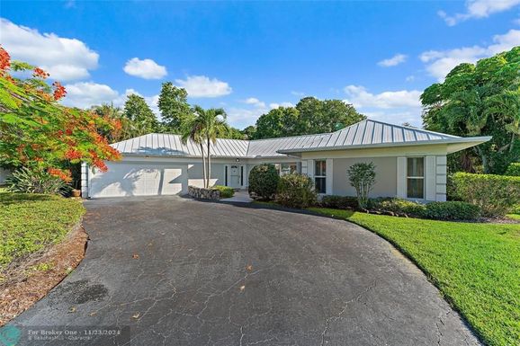 3441 Court Dr, Stuart, FL 34997