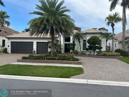 6727 Royal Orchid Cir, Delray Beach, FL 33446