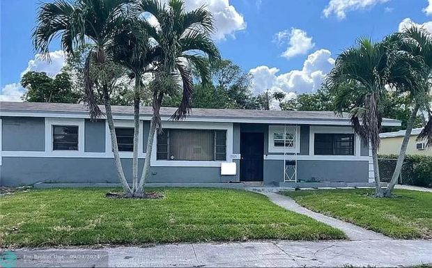 17721 14 PL, Miami Gardens, FL 33169