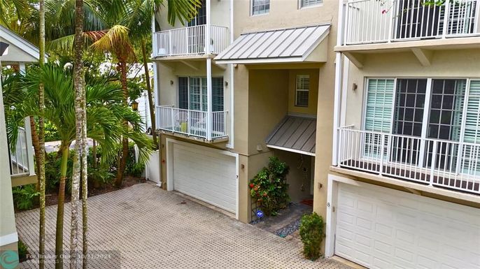 2685 9th Ave, Wilton Manors, FL 33334