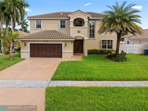 19075 23rd St, Pembroke Pines, FL 33029