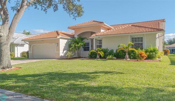 4201 66th Ave, Coral Springs, FL 33067