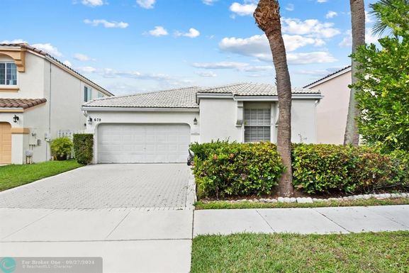 678 155th Ter, Pembroke Pines, FL 33028