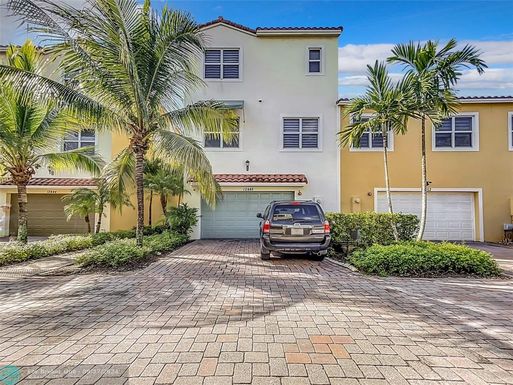 12448 17th Mnr, Pembroke Pines, FL 33028