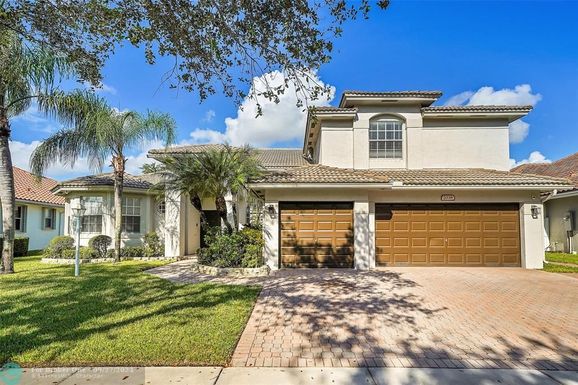 2038 141st Ave, Pembroke Pines, FL 33028